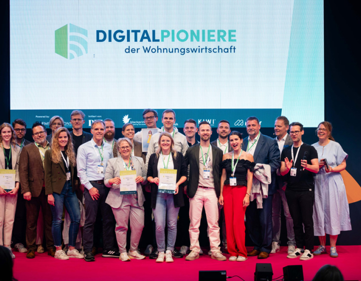 Digitalpioniere der Wohnungswirtschaft - Gruppenfoto aller Teilnehmer
