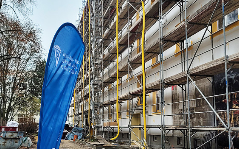 Fassade mit Baugerüst